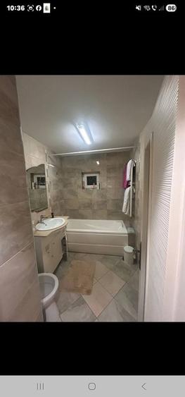Apartament cu 3 camere decomandat în Exterior Vest