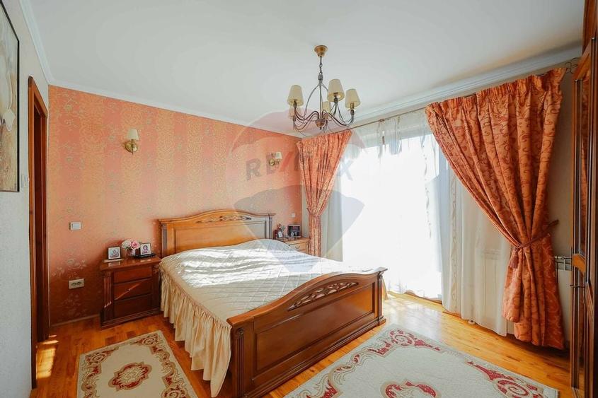 De vânzare vilă cu 7 camere, drum privat, în zona de Dealuri - 6