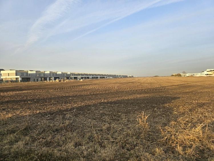 Teren de vanzare - Tunari, Bulevardul 1 Decembrie - 1