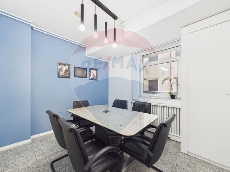 Apartament 4 camere recompartimentat din 3, P-ta Unirii | Parcare - 7