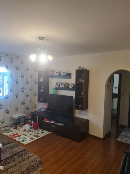 Apartament de vanzare - 3