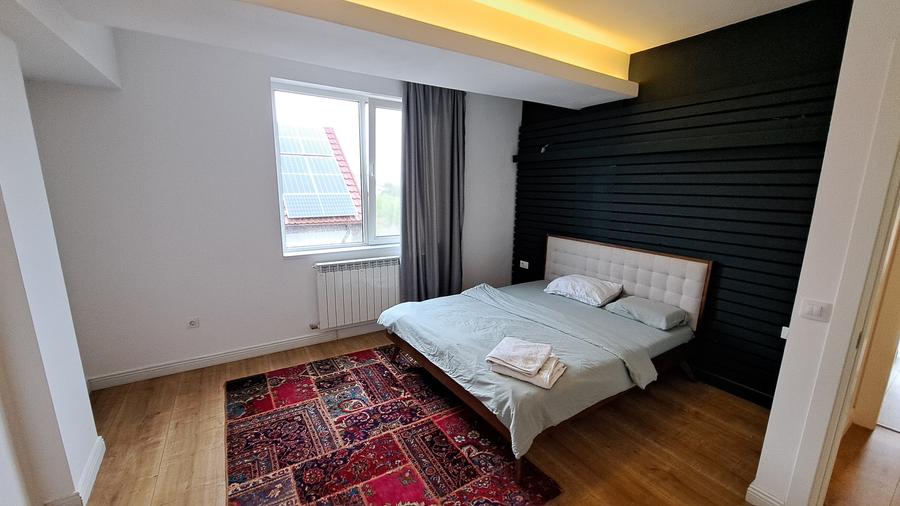 APARTAMENT 3 CAMERE   CU 3 BAI - LUX - LOC PARCARE - COMISION 0 - 50