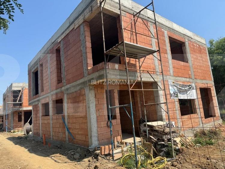 De vanzare duplex 4 camere, inca in stadiu de constructie De vanzare duplex 4 camere, inca in stadiu de constructie
