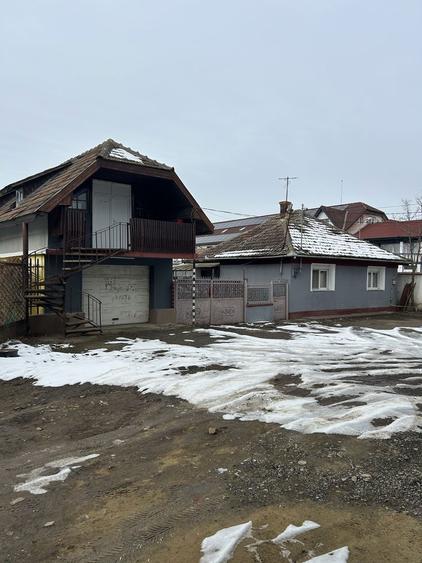 Casa , spatiu comercial , teren 2670m 2 - 4