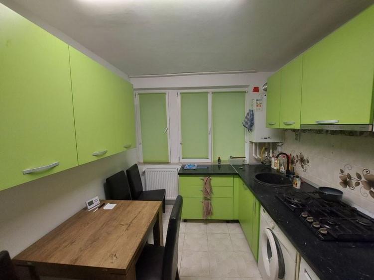 Apartament cu 3 camere decomandat în Ultracentral
