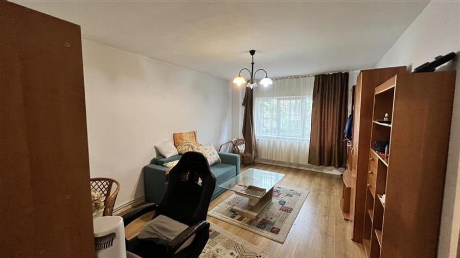 Vanzare apartament 2 camere decomandate etaj 1 in Gheorgheni- zona Titulescu - 1