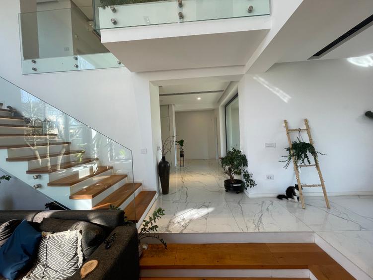 Casa individuala de lux, Prel  Ghencea-Margelelor, an 2017, 303mp, teren 923mp - 10