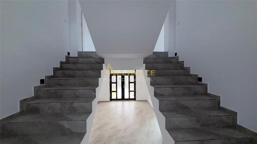 Casă individuală cu 5 camere cu Teren 530 Mp în Berceni