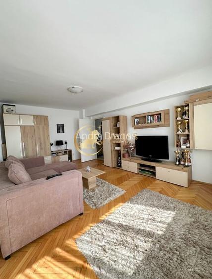 Apartament 2 camere | Decomandat | Zona Centrala | Piata Cipariu