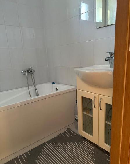 Apartament de vanzare cu 2 camere in zona Planete - 2