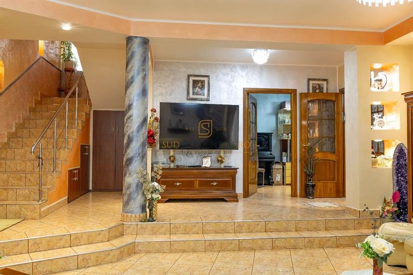 Casă individuală cu 6 camere cu Piscina în Sud-Est