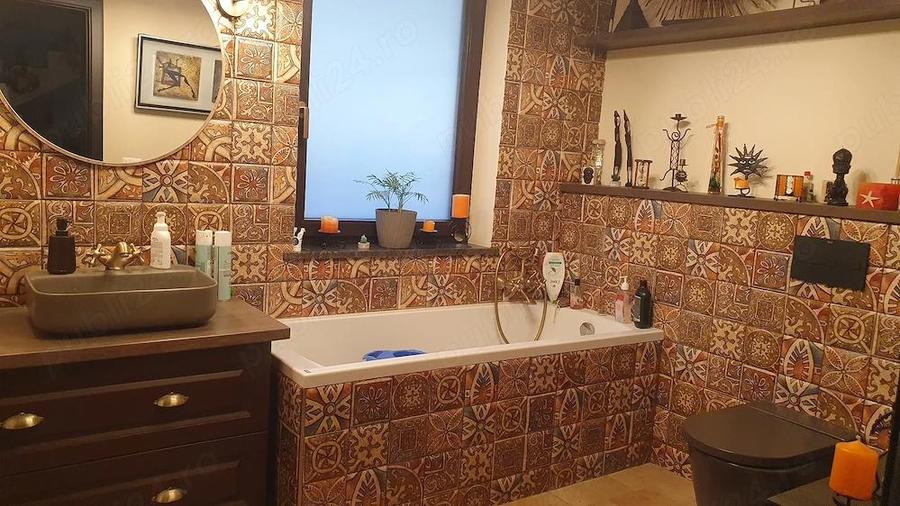 Casa de vanzare la munte cu 5 camere + living si bucatarie (open space) + teren - 8