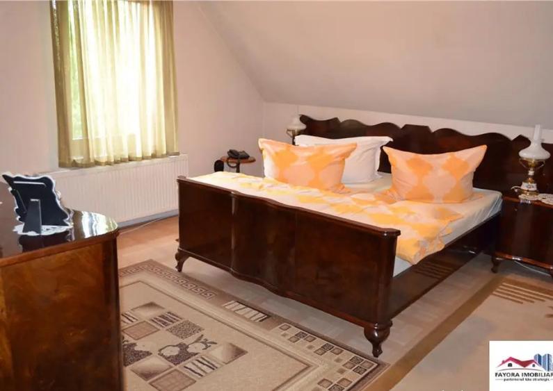 Casa si Spatiu Comercial de Zona Semicentrala - 1