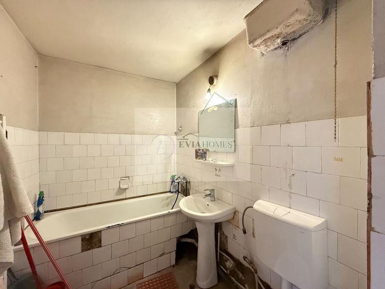 Apartament cu 3 camere decomandat în Mărăști