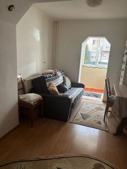 Apartament 2 camere transformat in 3 - 7