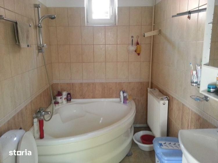 Casă cu 4 camere cu Teren 120 Mp în Central