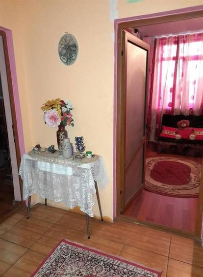 Apartament cu 2 camere decomandat în Republicii