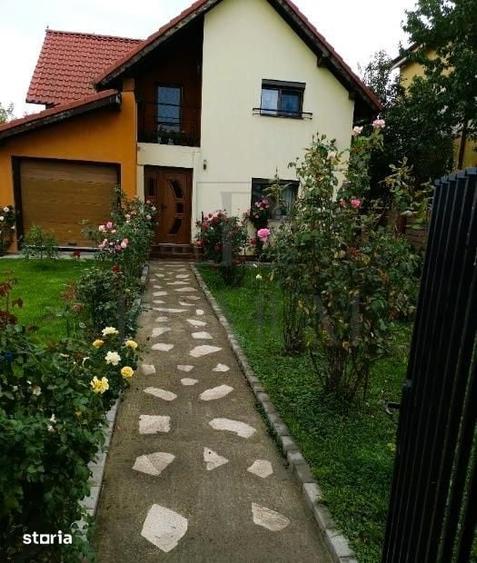 Casă cu 4 camere cu Teren 560 Mp în Sânmihaiu Român