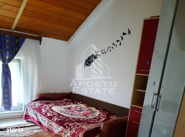 Casă cu 4 camere în Central