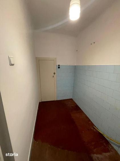 Apartament cu 3 camere în Andrei Mureșanu