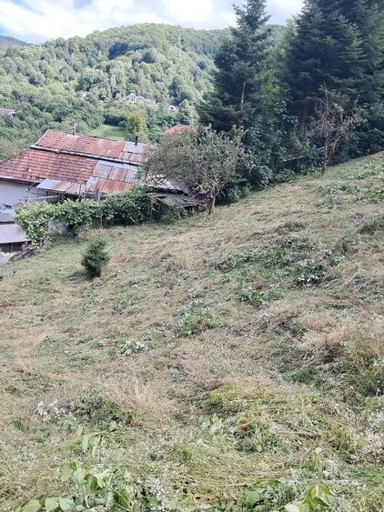Teren de 2759 mp, în Schei