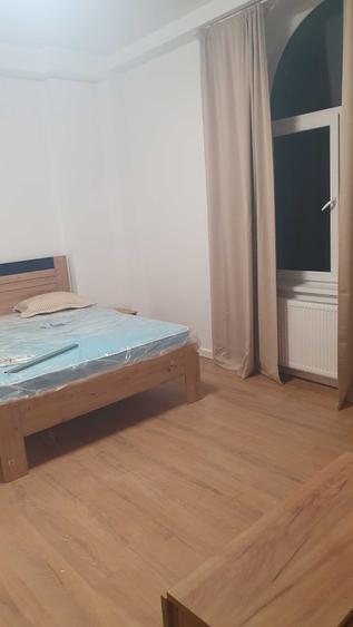 Garsonieră decomandată în Central
