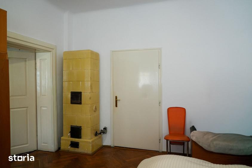 Apartament cu 5 camere în Centrul Istoric
