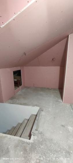 Casă individuală cu 5 camere cu Teren 1390 Mp în Radu Negru