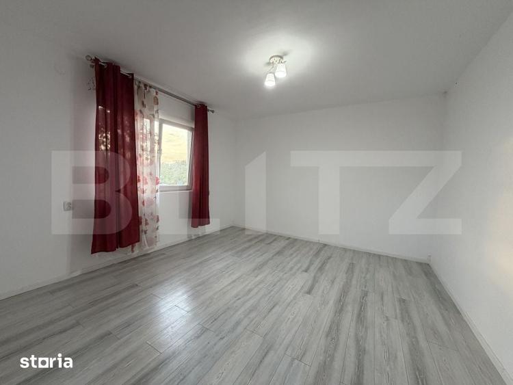 Casă cu 4 camere cu Teren 1000 Mp în Lozna