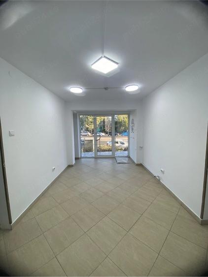 Spațiu comercial, de 48 mp, în Micro 39