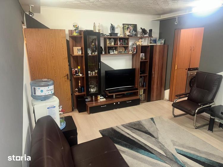 Apartament cu 3 camere, mobilat în Berceni