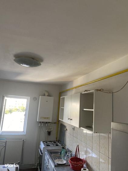 Apartament cu 2 camere decomandat în Podu Roș