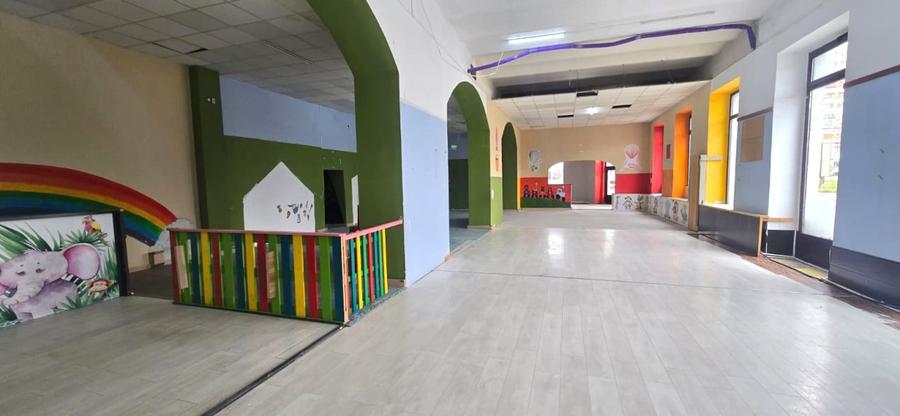 Spațiu comercial, în Ultracentral