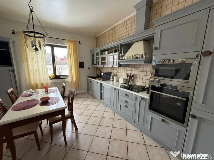 Casa individuala de lux, 410 mp + teren 2760 mp - Campina Mu - 1