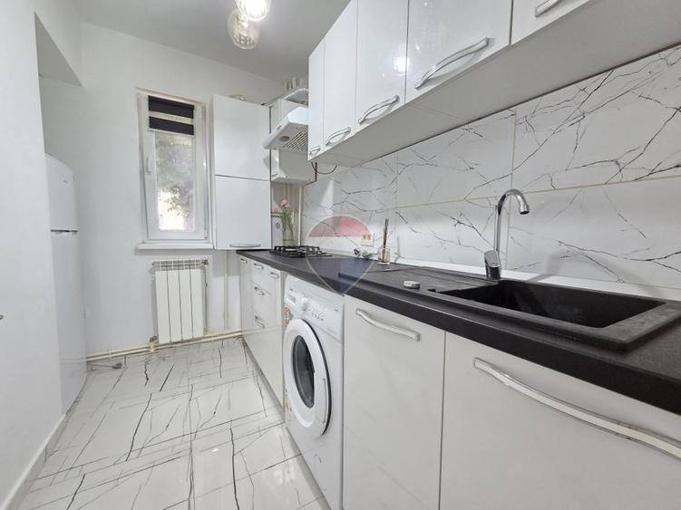Apartament cu 2 camere decomandat, mobilat în Sud