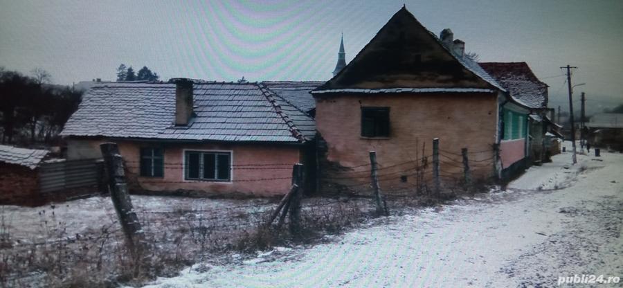 casa veche saseasca cu curte si gradina - 2