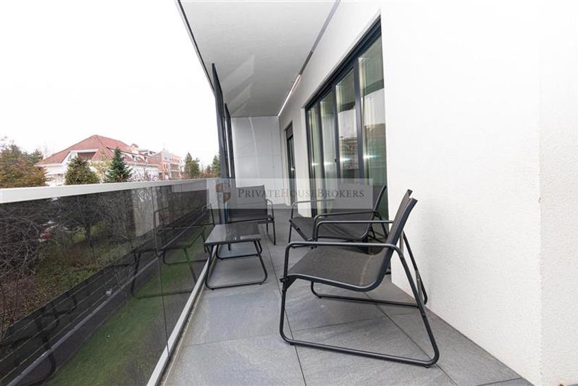 Apartament cu 3 camere semidecomandat, mobilat în Pipera