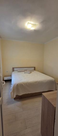 Apartament cu 3 camere semidecomandat în 15 Noiembrie