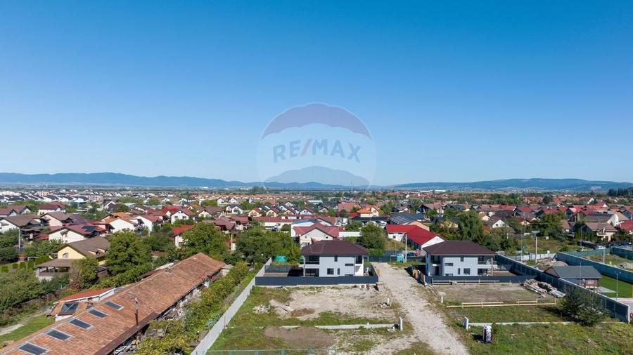 Casa / Vila cu 5 camere de vanzare - 37