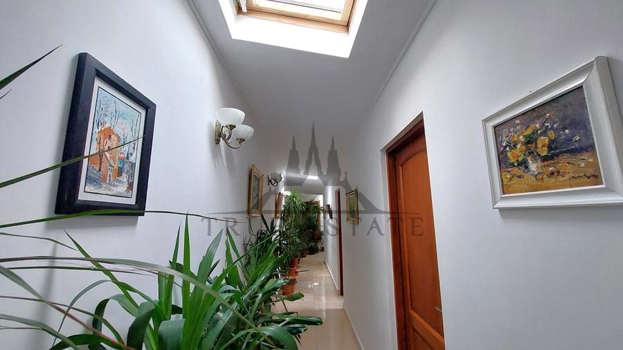 Casă la preț de apartament în zona Armenească, renovată și consolidată integral - 12