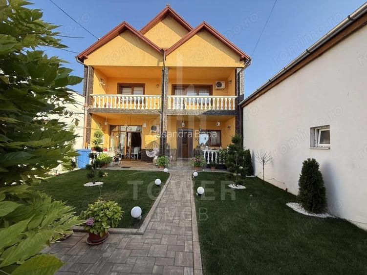Super oportunitate! Vila spa?ioasa pe 3 niveluri + casa separata