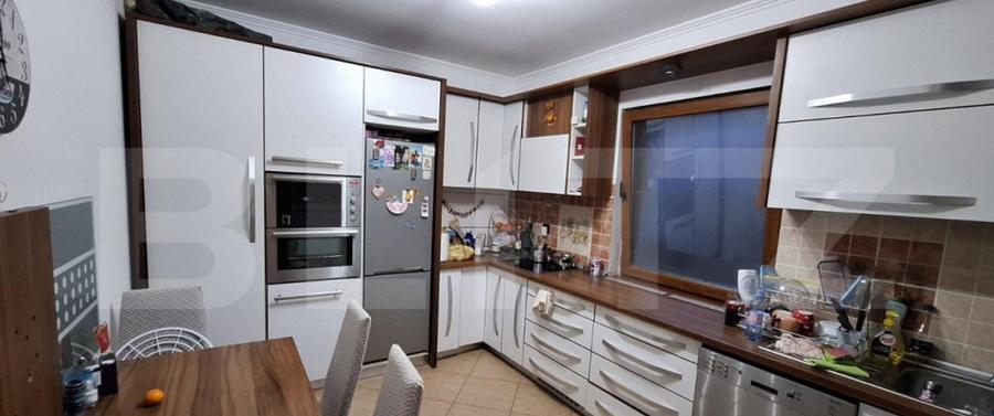 Casa cu 5 camere, 240 mp, zona-Lazuri - 4