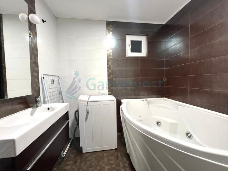 Apartament de vanzare in Oradea cu 4 camere , 91 mp utili, zona Decebal - 14