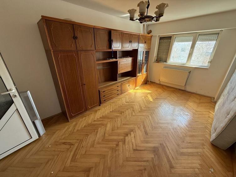 Ofer spre vanzare Apartament 4 Camere la intrare in Micro 17 - 7