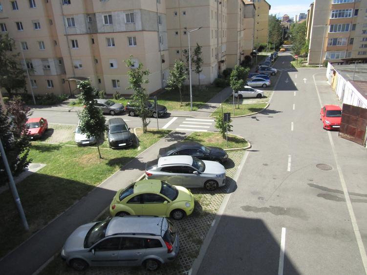 De închiriat apartament 2 camere + living | Sibiu, zona Cedonia, str. Roșiorilor - 20