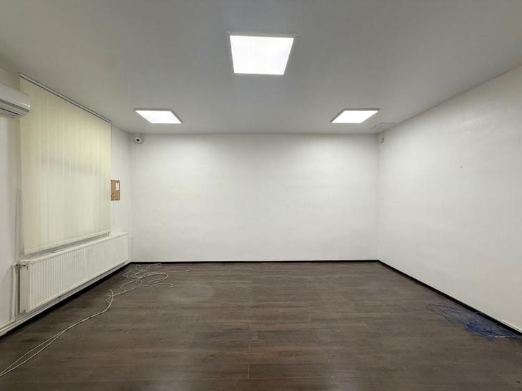 Spațiu industrial de &icirc;nchiriat - 1.690 mp, acces TIR- zona Fratelia - 10