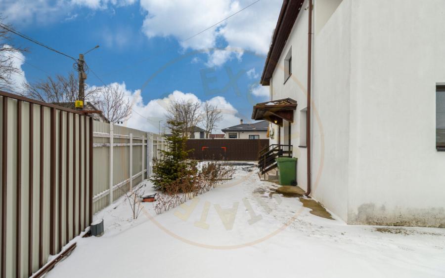 Casa Corbeanca - Curte si liniste - 8