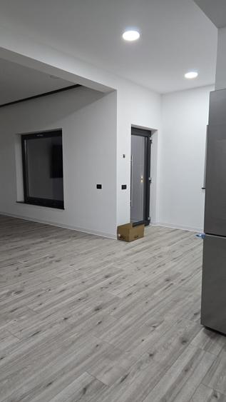 Casă de vânzare cu 3 camere, zona Lazu - 5