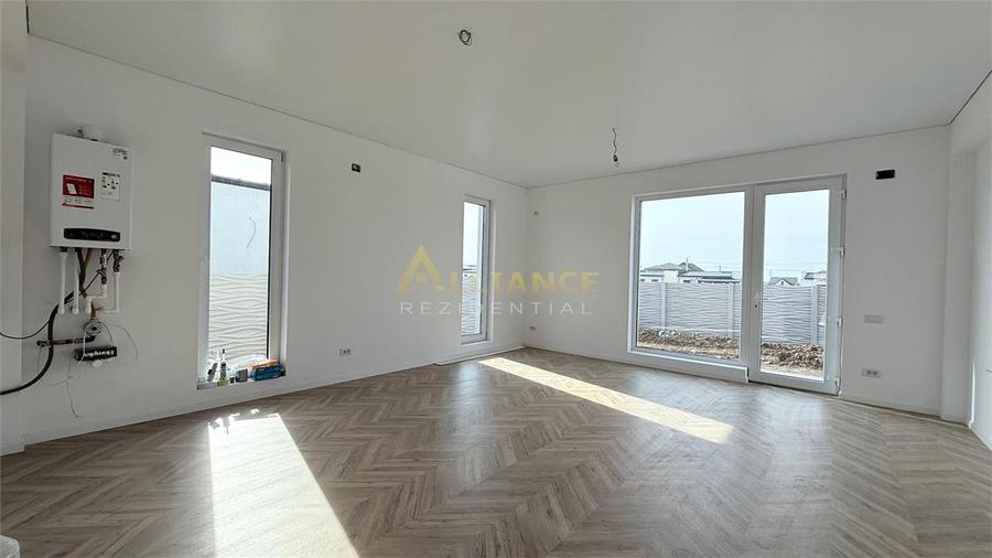 Casa Individuala - 4 camere - 2 bai - 371 mp teren - 9