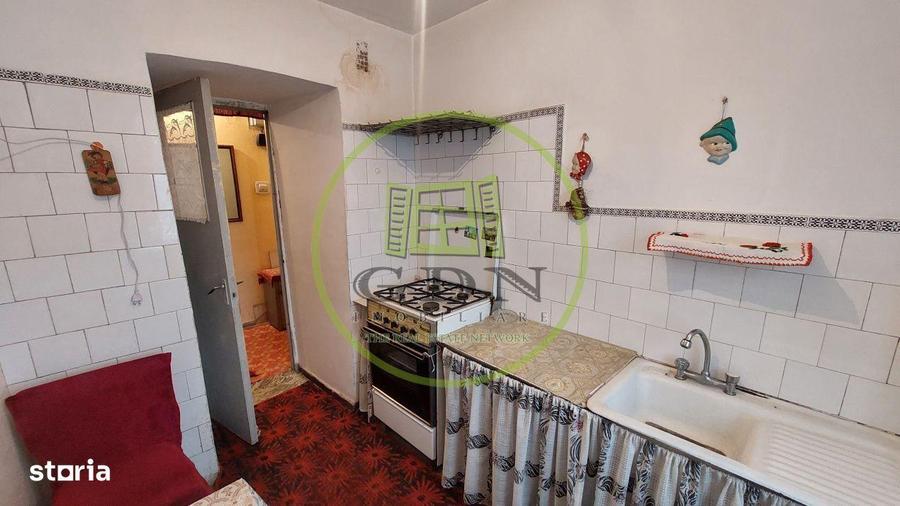 Apartament 2 camere, semidecomandat, 42mp, Craiovita, zona Scoala Elen - 2